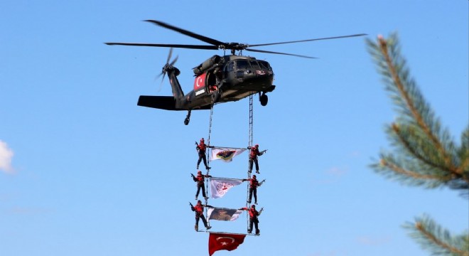 Çelik Kanatlar’dan ‘Erzurum Barı’ şovu